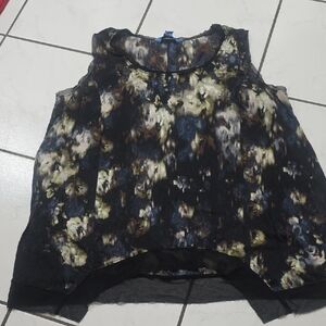 Vera Wang Black and Cream Floral Blouse